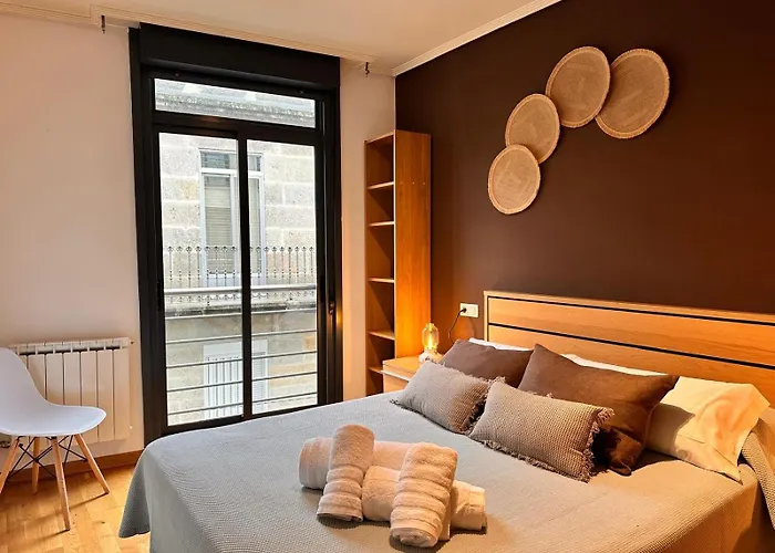 Centrico Irmandinos Con Garaje - Homeygalicia